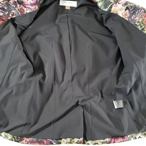 EUC Tahari by Arthur S. Levine Floral Jacquard Satin One Button Blazer Size 2 - Picture 5 of 12